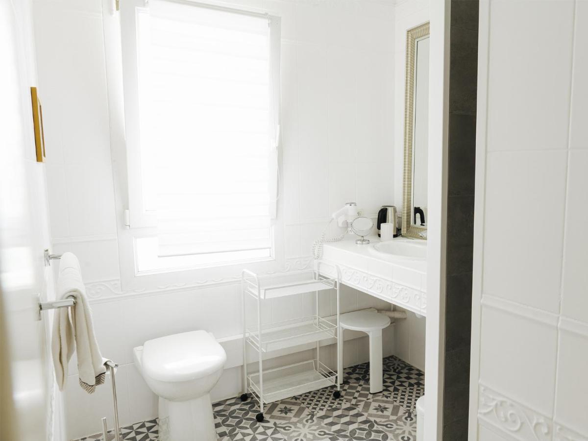 Chambres D'Hotes Villa La Louisiane อาเรส ภายนอก รูปภาพ